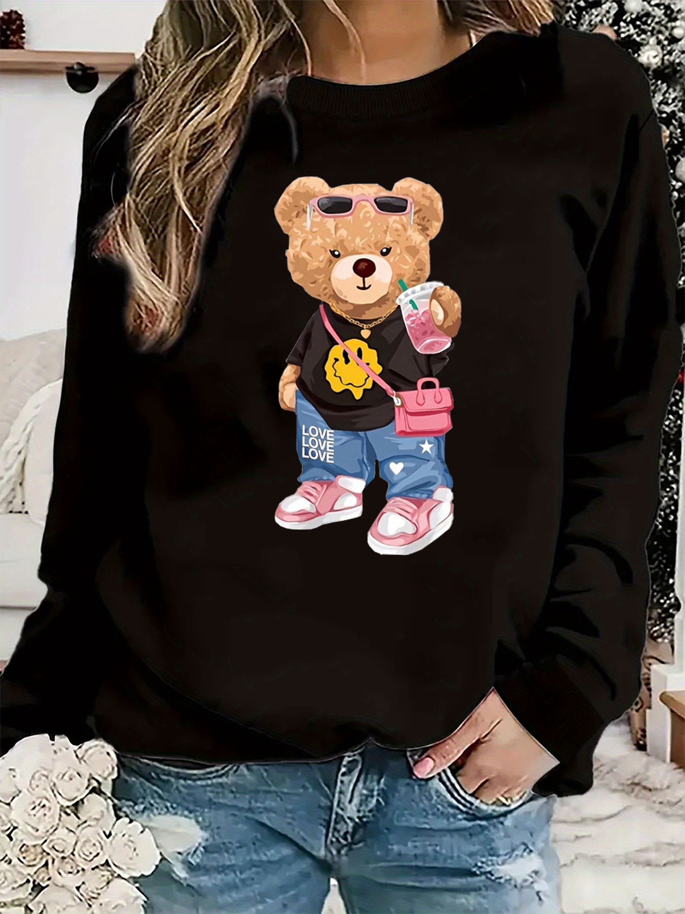 Women's autumn and winter casual fashion loose and comfortable warm cartoon bear print round neck long sleeved pullover