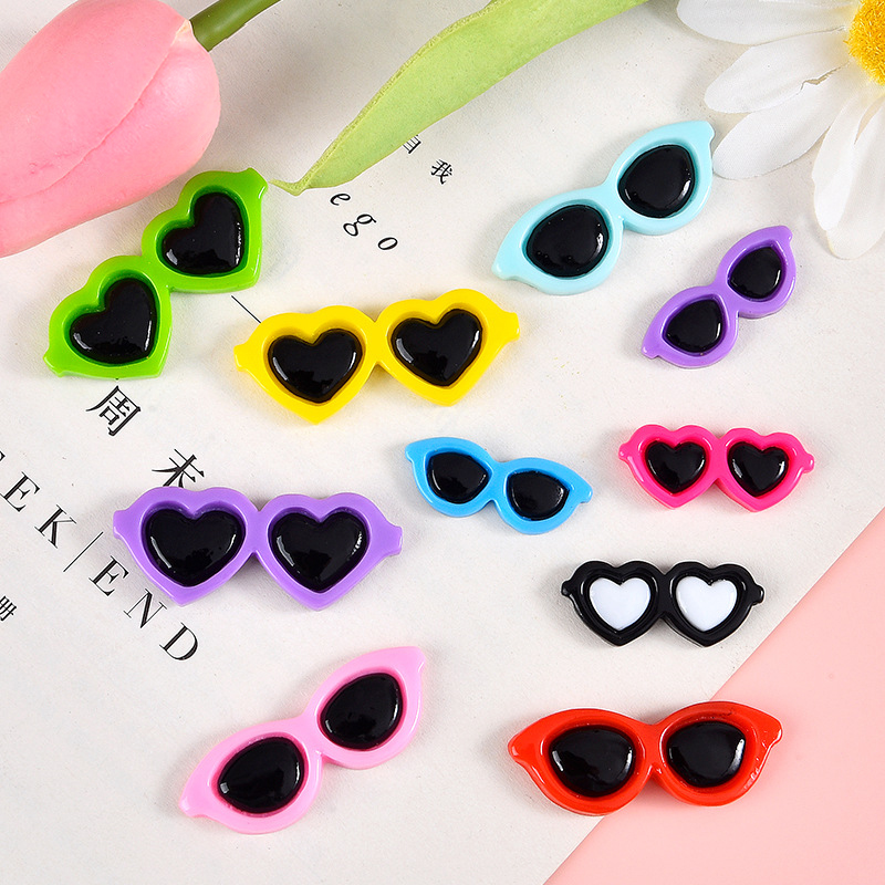 10 szt. Kolorowe Mini okulary w kształcie serca z żywicą kaboszon Kawaii wystrój domu akcesoria rzemieślnicze do scrapbookingu