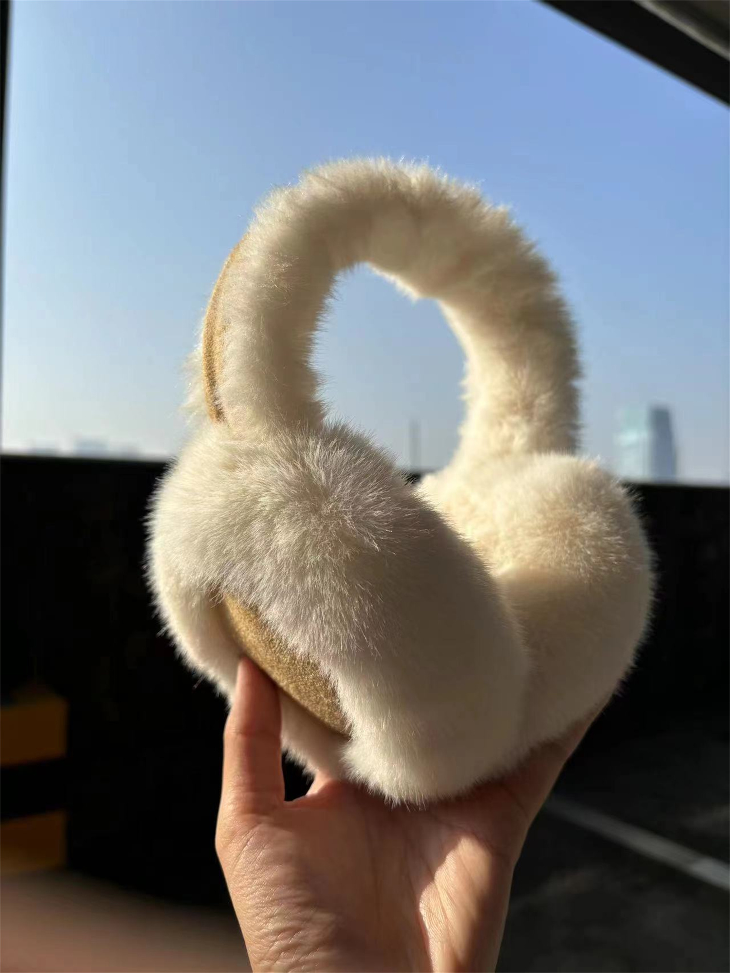 男性と女性のためのふわふわの柔らかいイヤーマフ、模造ウサギの毛皮、耳のドラム、クリスマスアクセサリー、人気のファッション、高品質、冬