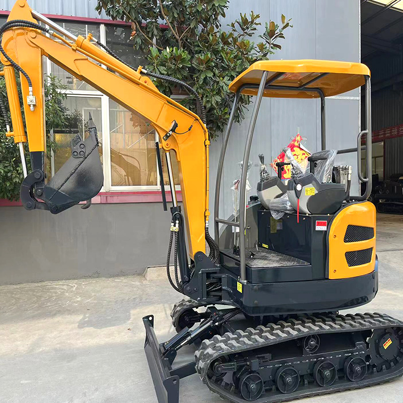 カスタマイズされた高効率 2.0Ton ミニショベル多機能クボタエンジン、アタッチメント付き