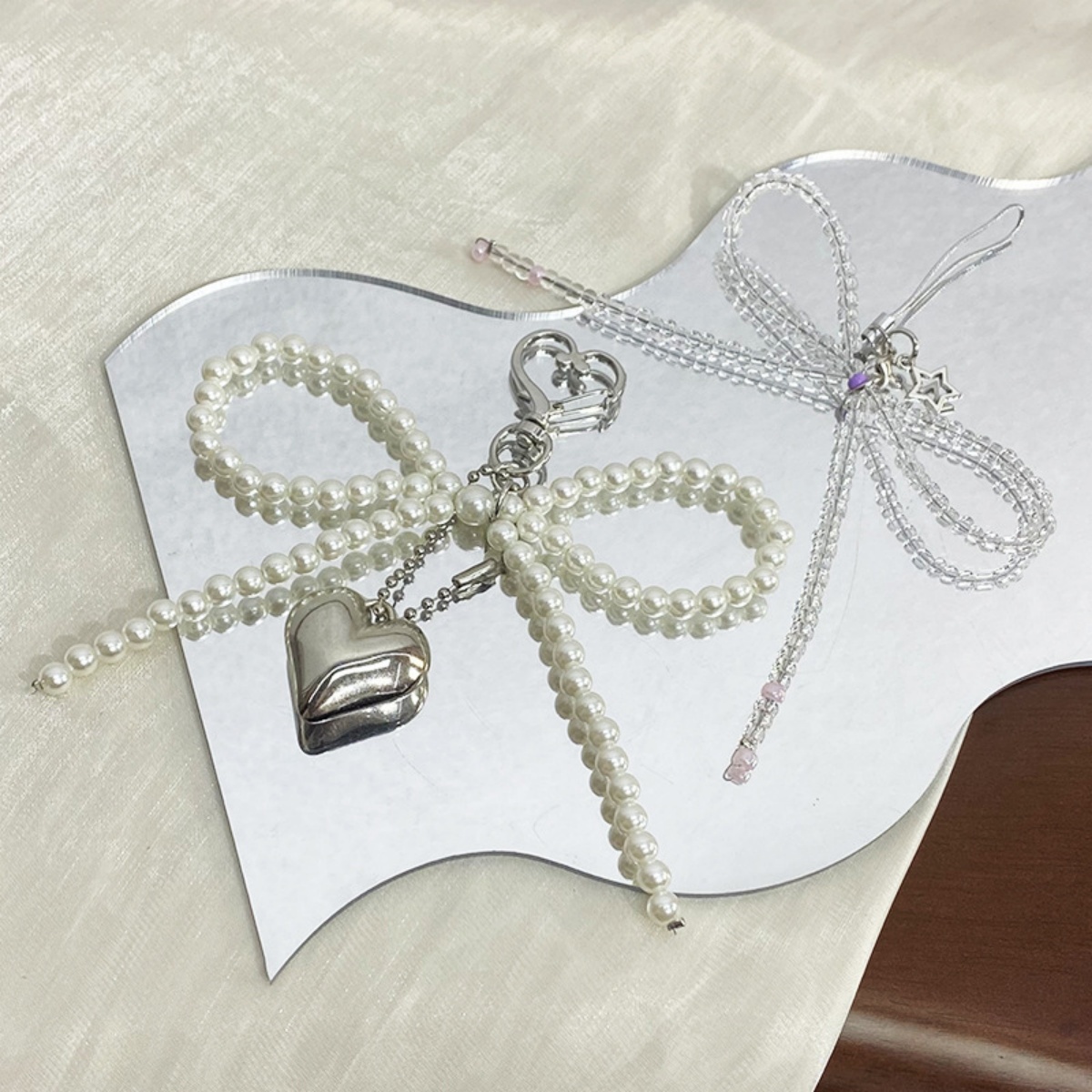 ที่ละเอียดอ่อนลูกปัด Key CHAIN Handmade โบว์รูปพวงกุญแจหัวใจพวงกุญแจเครื่องประดับเพิร์ลตกแต่งสําหรับกระเป๋าและโทรศัพท์