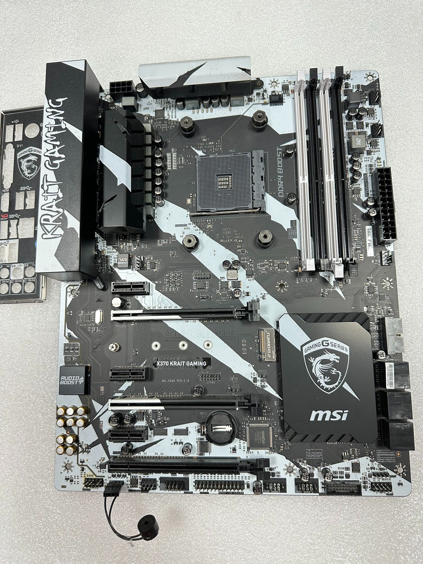 Известный бренд - MSI x370+крат+игровое+серебряное кольцо-змея, (тест и отправлено)