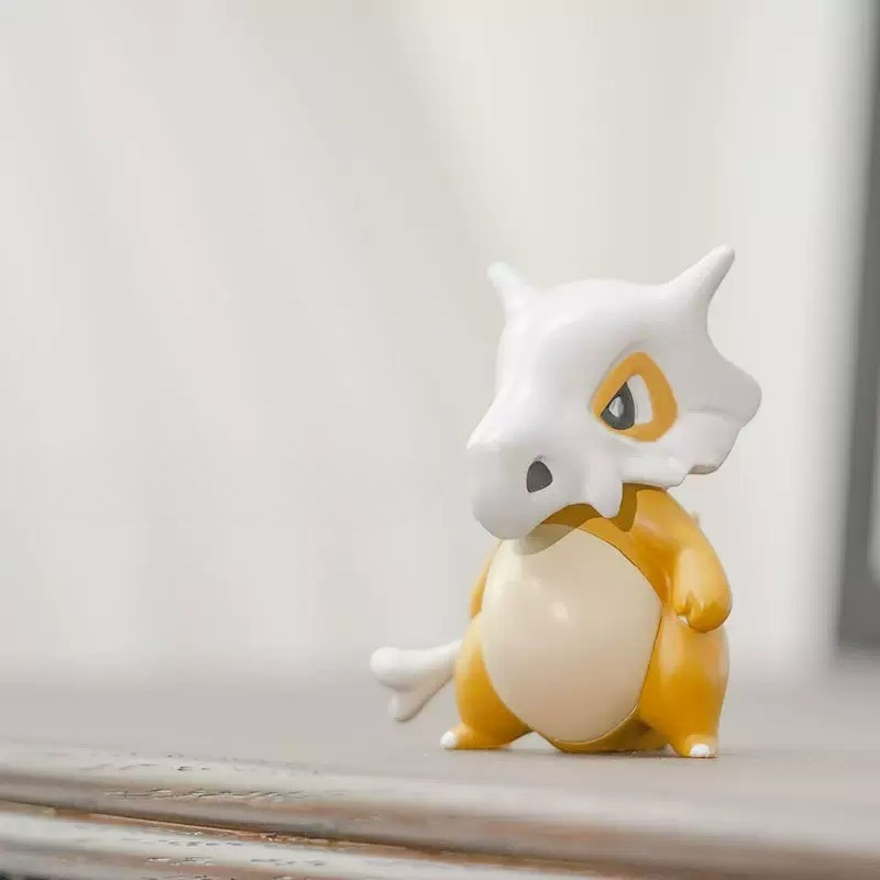 8 cm Pokemon Cubone Figur, Cartoon, niedliches Ornament, Modell, Schreibtisch, Auto und Dekoration, Festival-Geschenk, Sammlerstück