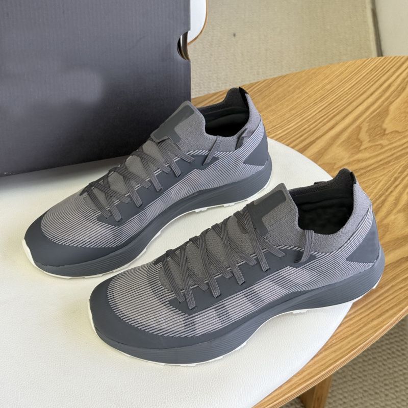 Chaussures de sport pour hommes, respectueuses de la peau, en tissu respirant et doux, semelle rembourrée, confortables pour une utilisation prolongée et un ajustement parfait