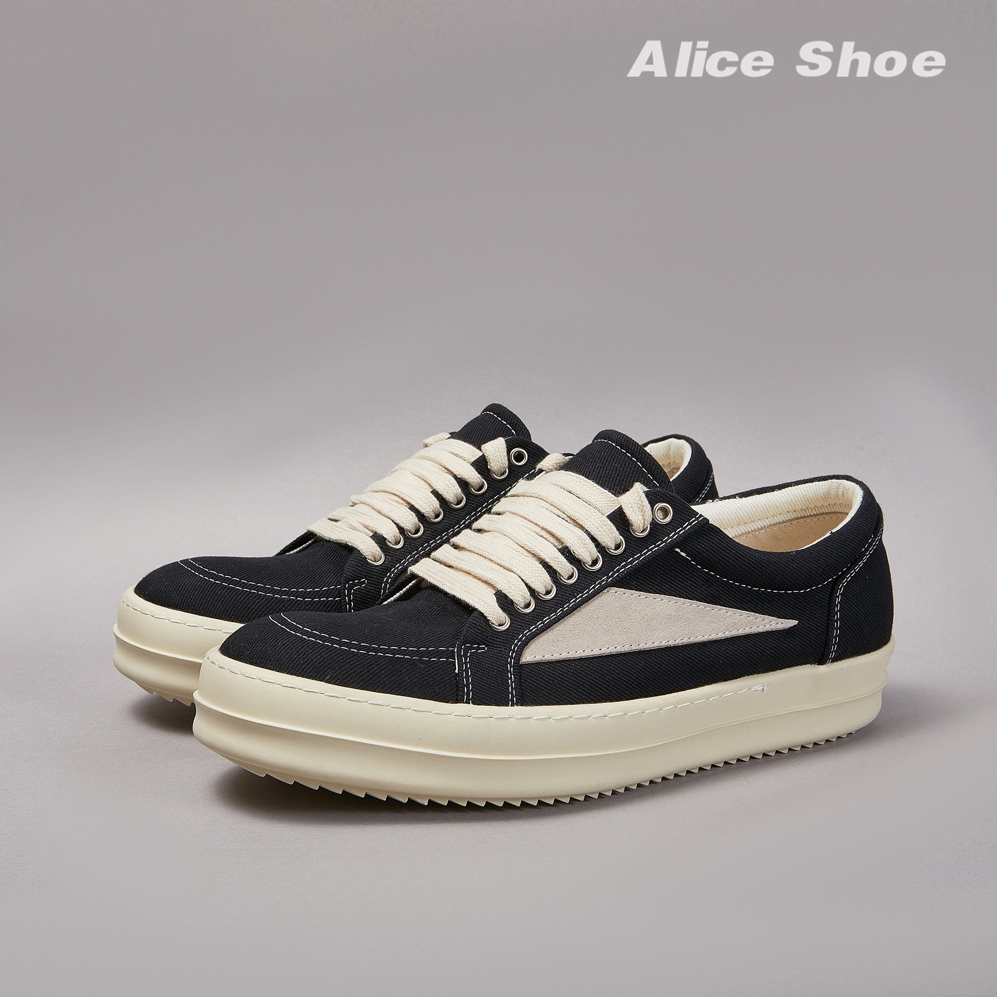 Sepatu Pria Desainer Luar Ruangan Sepatu Kanvas Wanita Sepatu Bertali Hitam Liburan Atasan Rendah Sepatu Platform Kasual Pelatih Sol Tebal Mewah