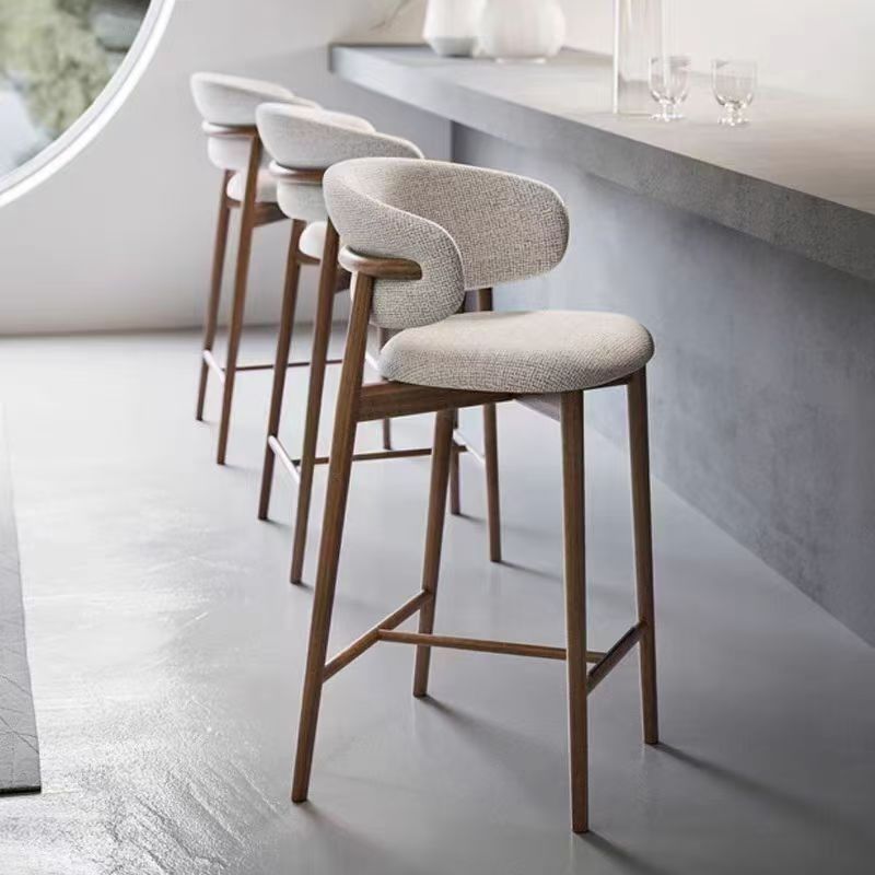 Chaise nordique moderne minimaliste et luxueuse à pieds hauts en bois massif, chaise de dossier design de Bar