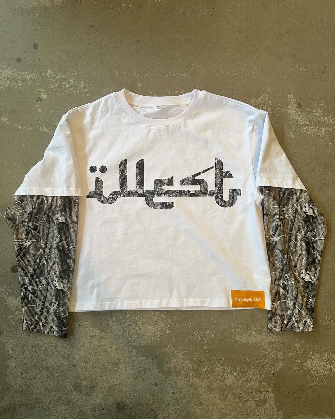Y2k ストリートファッション迷彩スプライシングシャツ女性の Tシャツメンズアメカジプリント長袖レトロ原宿ルーズトップ