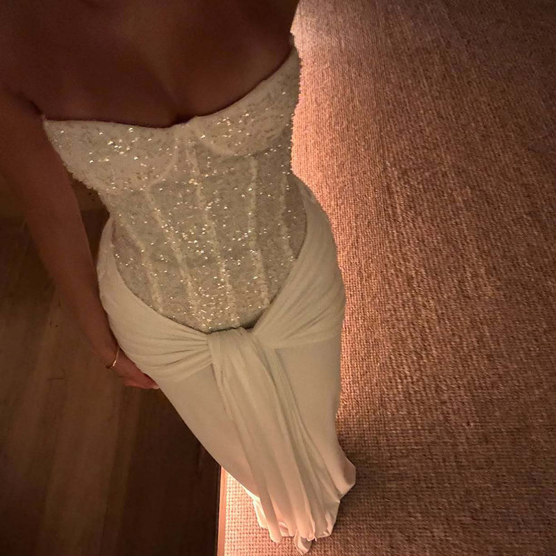 Glänzendes Spleißkleid, Partykleid für Frauen, sexy, trägerloses, ärmelloses, schlankes Abendkleid, elegantes, drapiertes weißes langes Kleid zum Binden