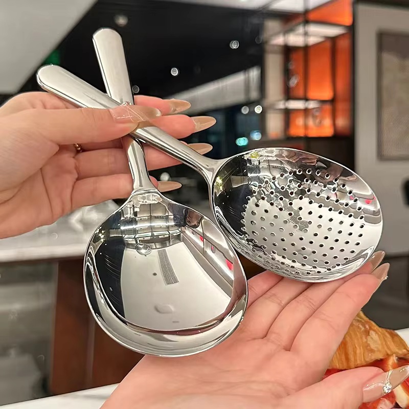 Cuchara de acero inoxidable para cocina y restaurante, utensilios para uso diario, para servir sopa, arroz, con orificio de drenaje y mango con aislamiento térmico, 1 ud.