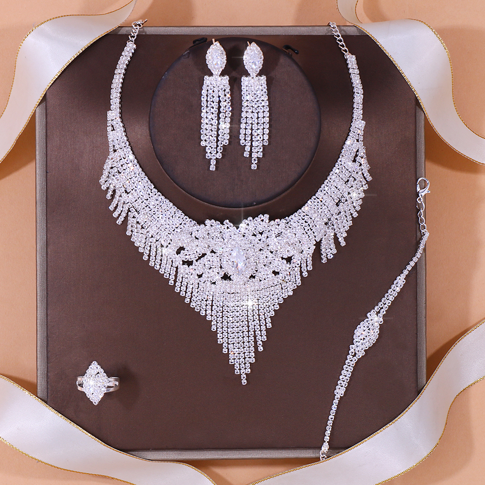 Stonefans Luxus Indische Brautschmuck Sets Damen Accessoires Mode Quaste Strass Halskette Ohrringe Sets Hochzeit Schmuck