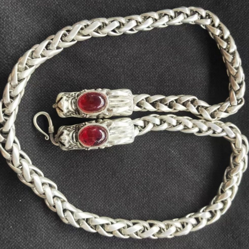 Colección Boutique antigua Collar de cabeza de dragón grande de plata tibetana antigua vintage con diamantes y collar hecho a mano de jade A