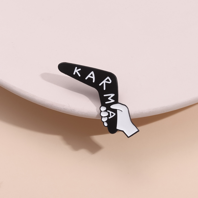 Karma Pin Enamel perlengkapan Buddha deomerang Badge ransel Lapel Pin kreatif bros logam Faith perhiasan hadiah untuk teman