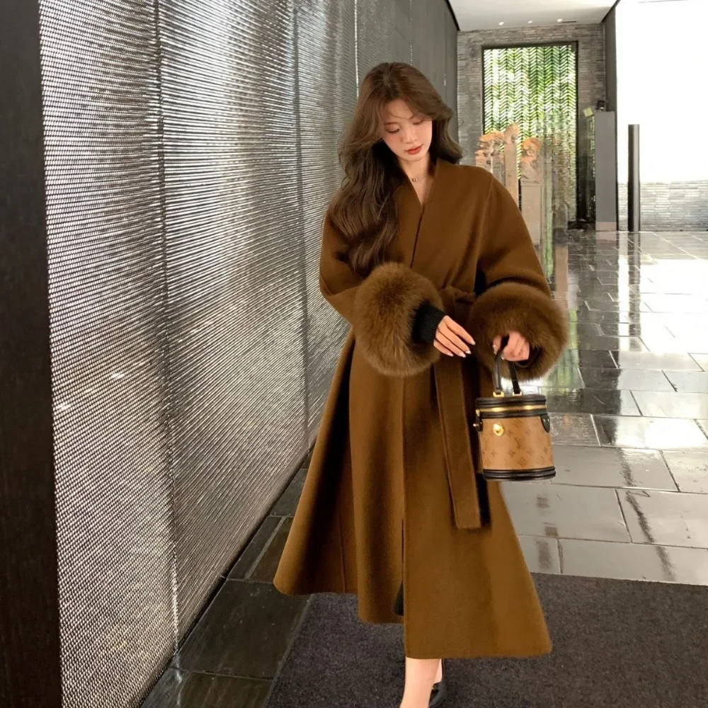 Sobretudos de gola de pele grande feminino, jaqueta de pele real, outerwear solto na moda, elegante casaco de lã quente com cinto, 2024