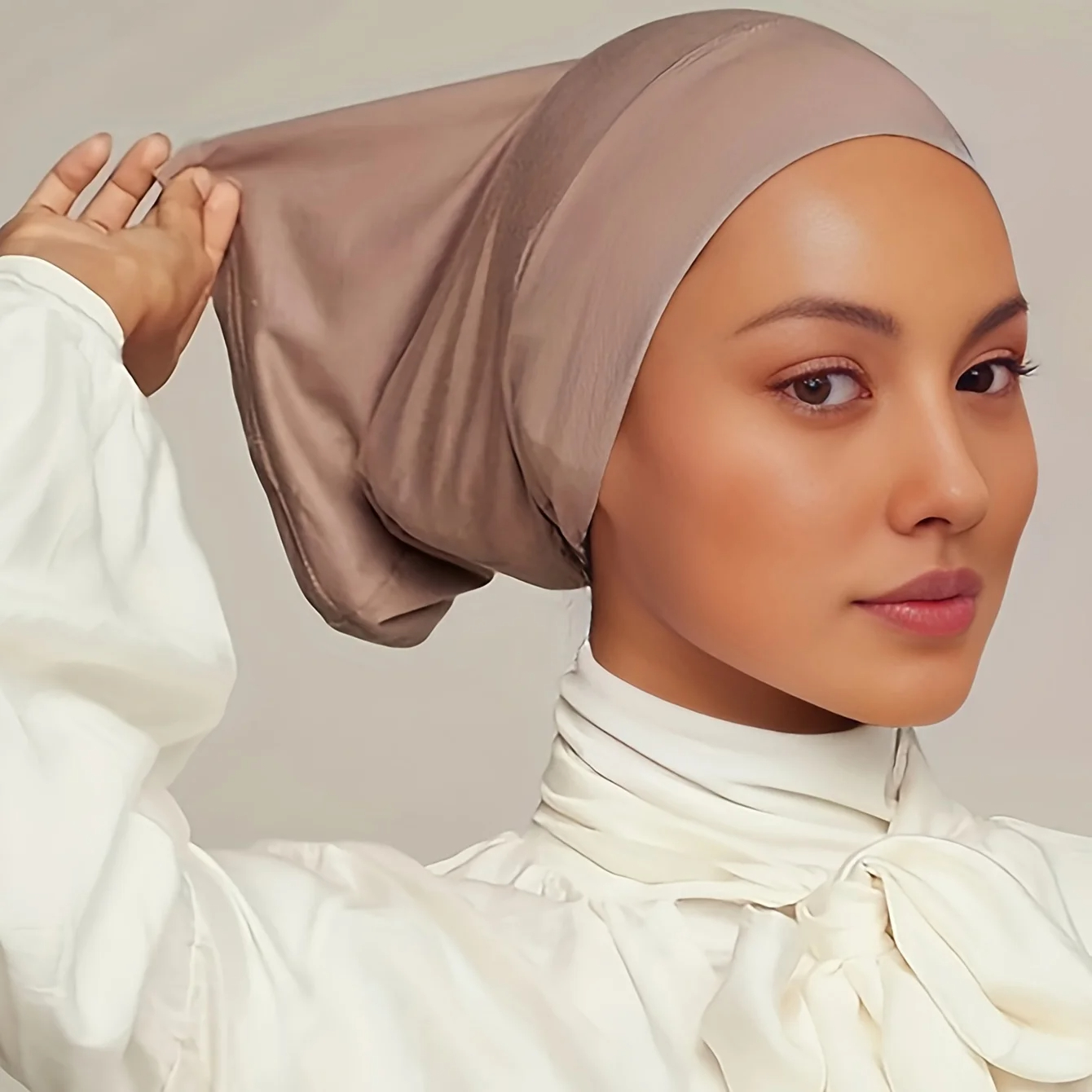 2024 nuevo turbante monocromático Simple Undercap Casual versátil elástico Modal Hijab Cap al aire libre transpirable interior Hijabs Cap