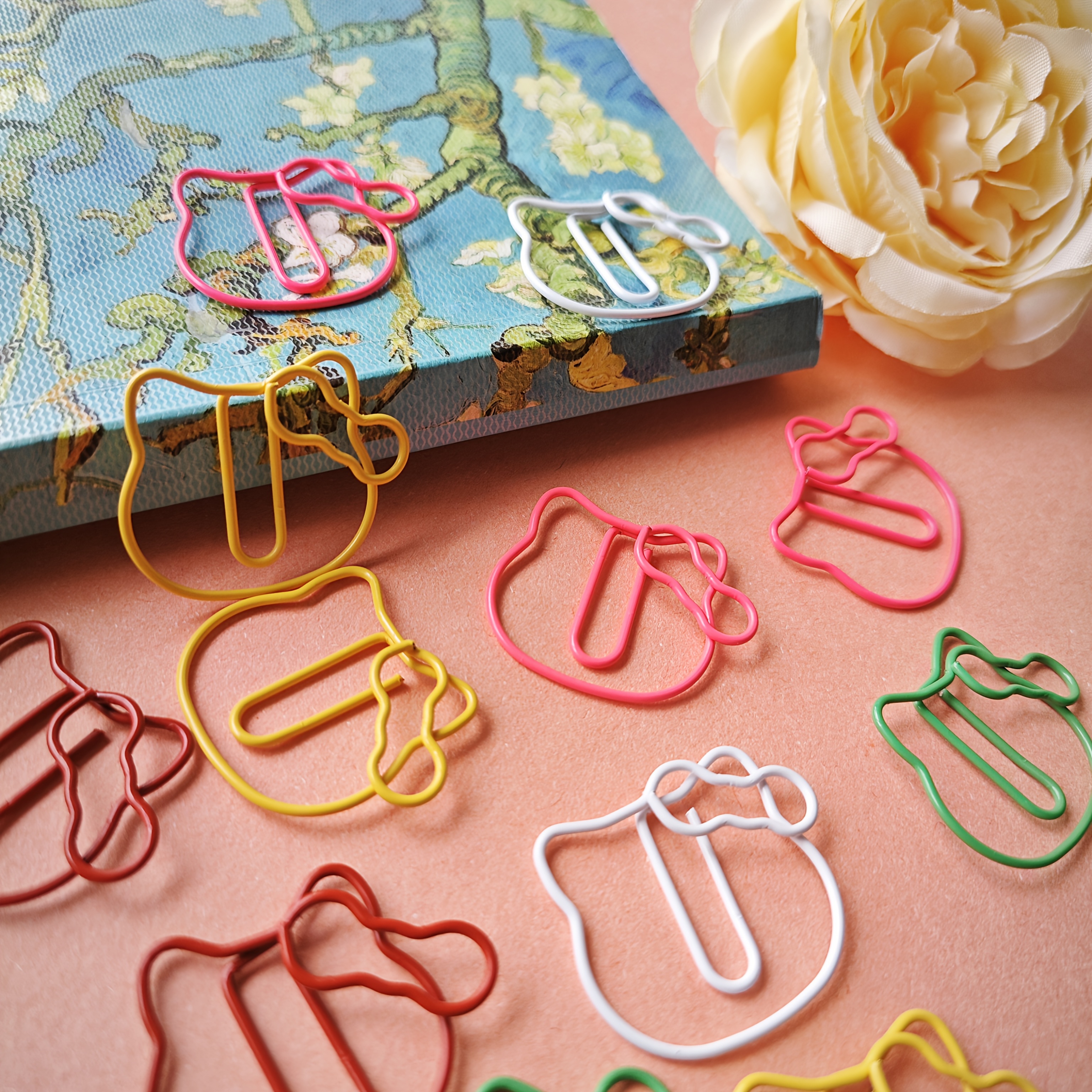 30 pièces pinces à papier en forme de chat, pinces à papier en forme d'animal mignon de couleurs mélangées, fournitures de bureau à épingles créatives en métal, paquet cadeau de fête