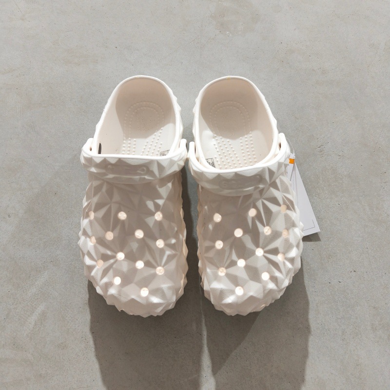 Летние бестселлеры: перфорированные тапочки для пар, дышащие сандалии с дизайном в виде дуриана для мужчин и женщин, пляжные повседневные шлепанцы для улицы
