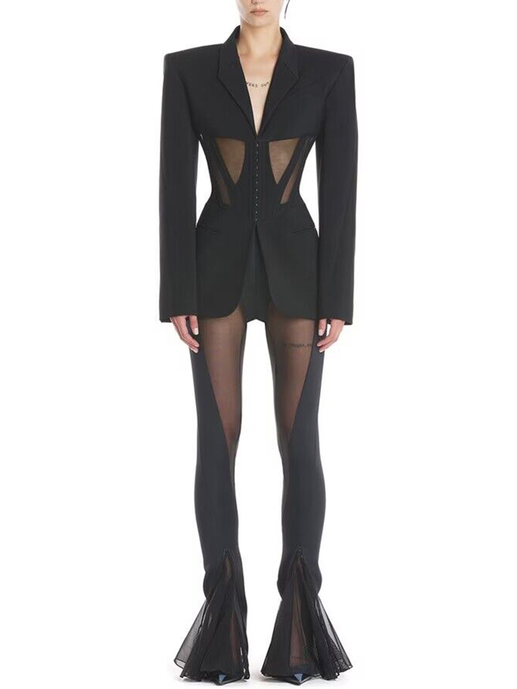 Completo Blazer da Donna di Alta Moda 2026, Design Innovativo con Inserti in Tulle Trasparente e Pantaloni a Sigaretta