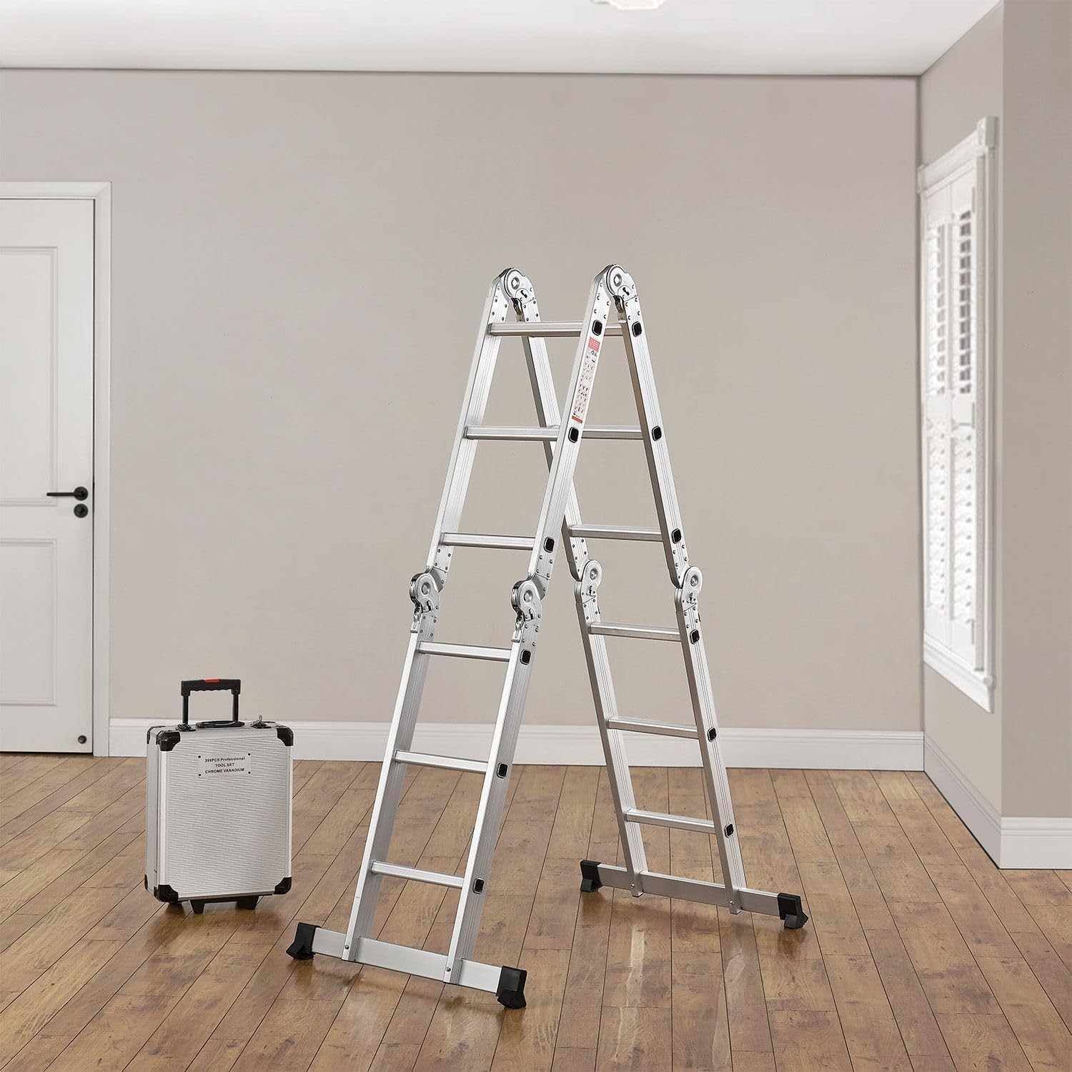 Scala multiuso, supporta fino a 150 kg-vari modelli disponibili. (128 caratteri)