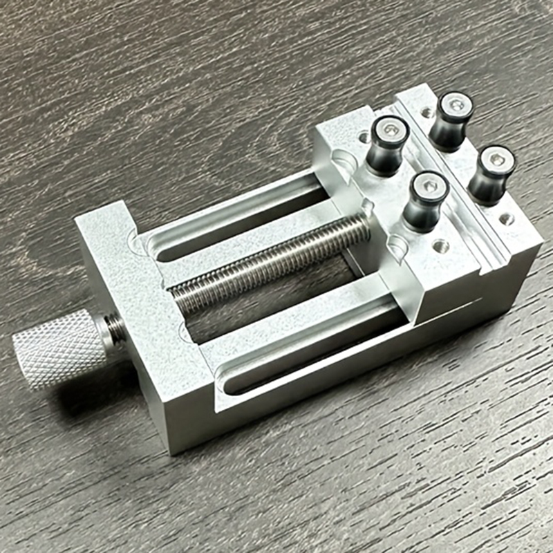 Mini imadło wiertarskie z gumowymi szczękami, zakres mocowania 0-47 mm, mini imadło do rękodzieła, modelarstwa i napraw