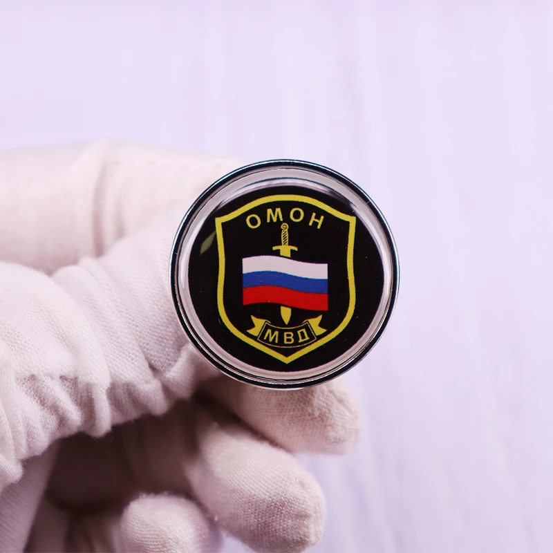 Русские спецназ, отряд ОМОН, штырь, меч, российский флаг, щит, значок