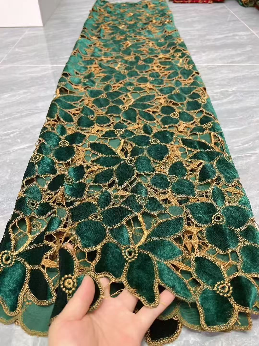 Tela de encaje de terciopelo nigeriano 2025, alta calidad, 5 yardas, tela de encaje africano con lentejuelas, encaje nigeriano para mujer, costura de vestido de novia
