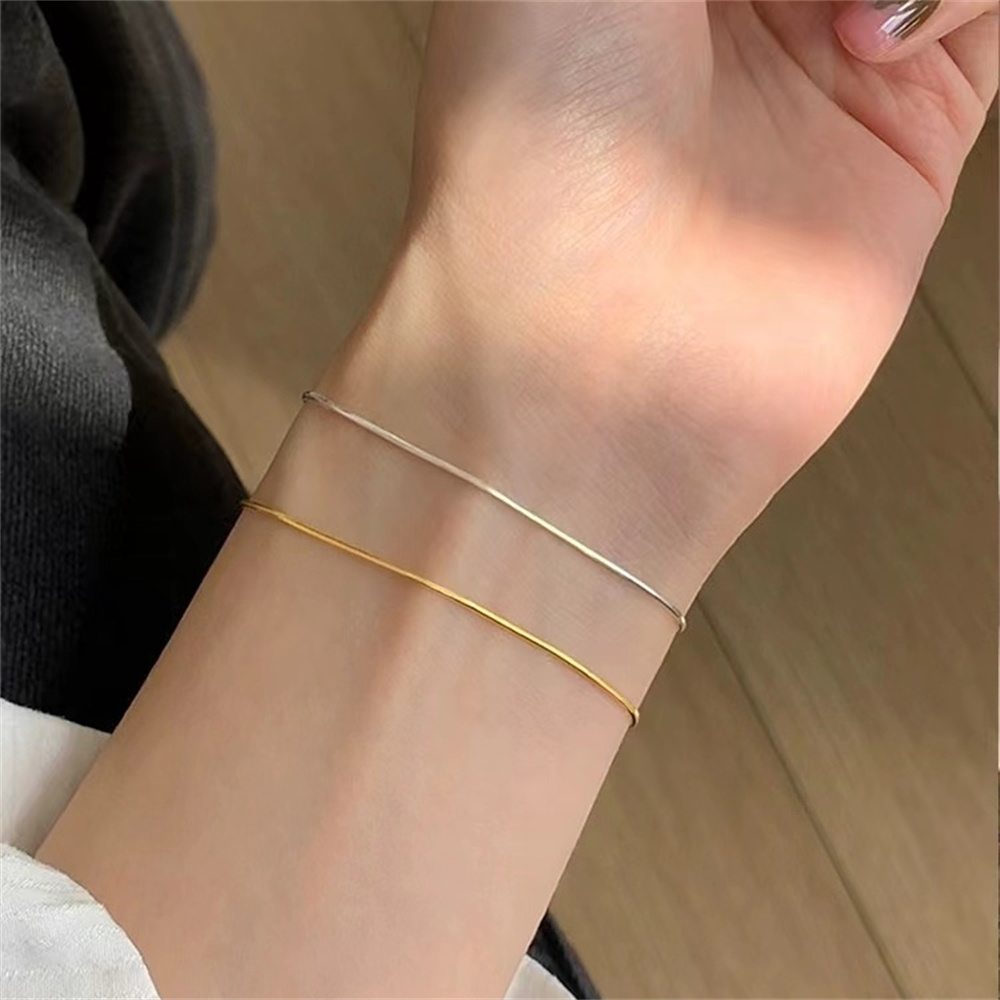 ใหม่ Ultra-fine สแตนเลสสตีลสร้อยข้อมืองูทองสีสร้อยข้อมือผู้หญิง INS แฟชั่นเครื่องประดับอุปกรณ์เสริม