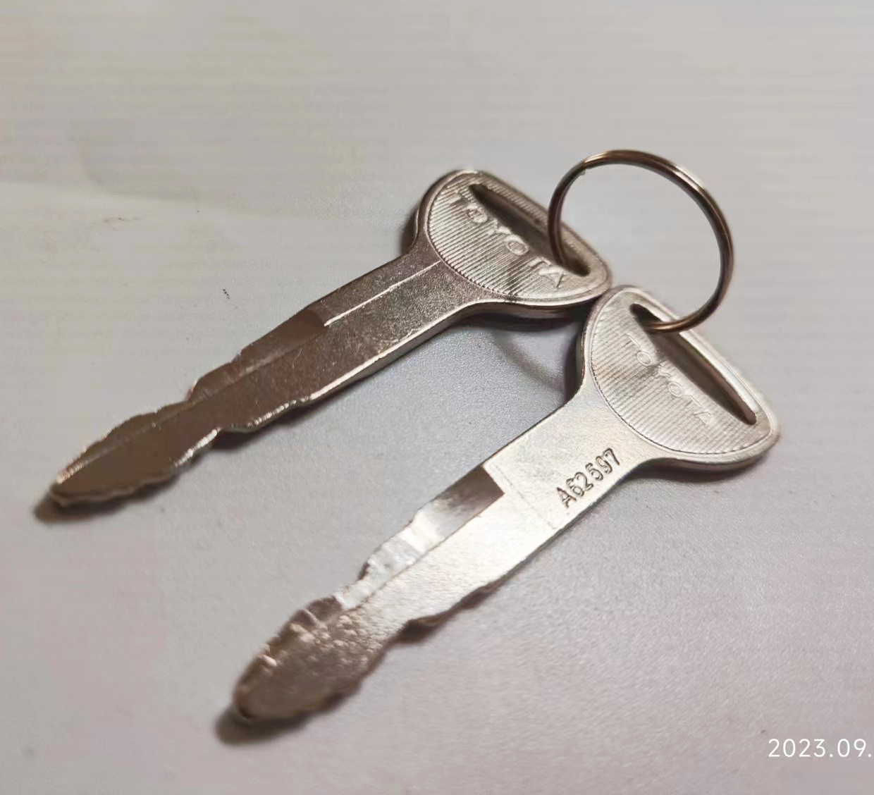 2 PCS Toynew A62597 Key 57591-23330-71 For Toyota Forklift.