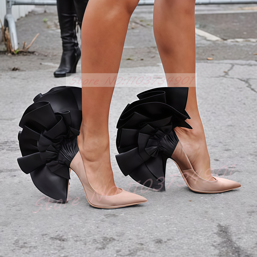 Gegolfde pumps met puntige neus Dames chique bloem satijnen pumps sexy trendy runway party hoge hakken groot formaat