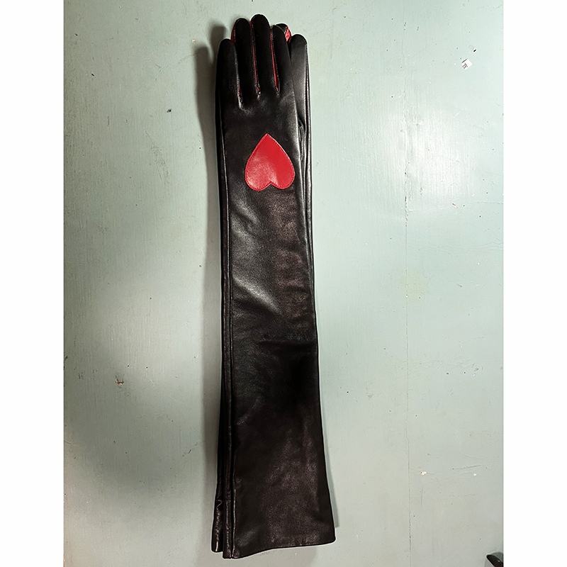 Sarung Tangan Kulit Domba Hitam Sarung Tangan Panjang Bentuk Hati Merah untuk Pria Wanita dengan Lapisan Sutra Tipis Lengan Pria Beludru Hangat Musim Dingin