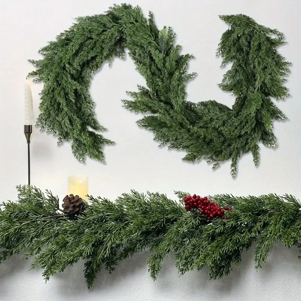 1 piece of Christmas pine wreath, artificial pine wreath, wall hanging type, wall decoration, Christmas decoration item