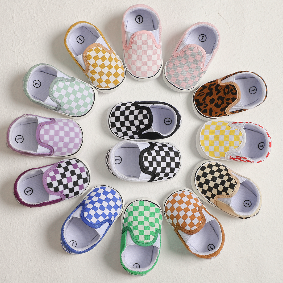 Sapatos de berço macio para bebês meninos e meninas, tênis casuais, antiderrapantes, interior, criança, bebês, First Walkers, novo