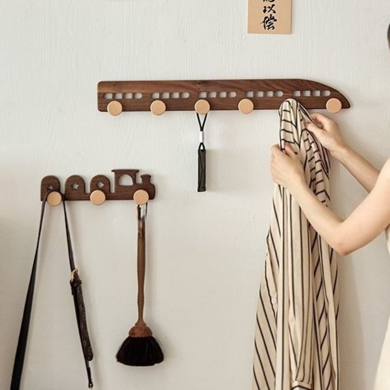 Walnut Wood Coat Racks Creative Locomotive Clothes Hook Retro Living Room Simple Wall Storage Hook Home Decoration Accessories