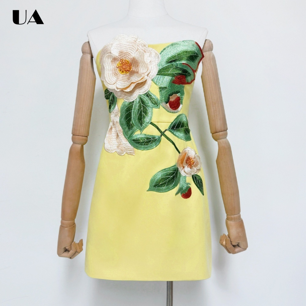 ULBYANRY Mini abiti da ballo alla moda con ricami per donna, elegante abito corto senza spalline con fiori 3D, abito da festa vintage senza maniche