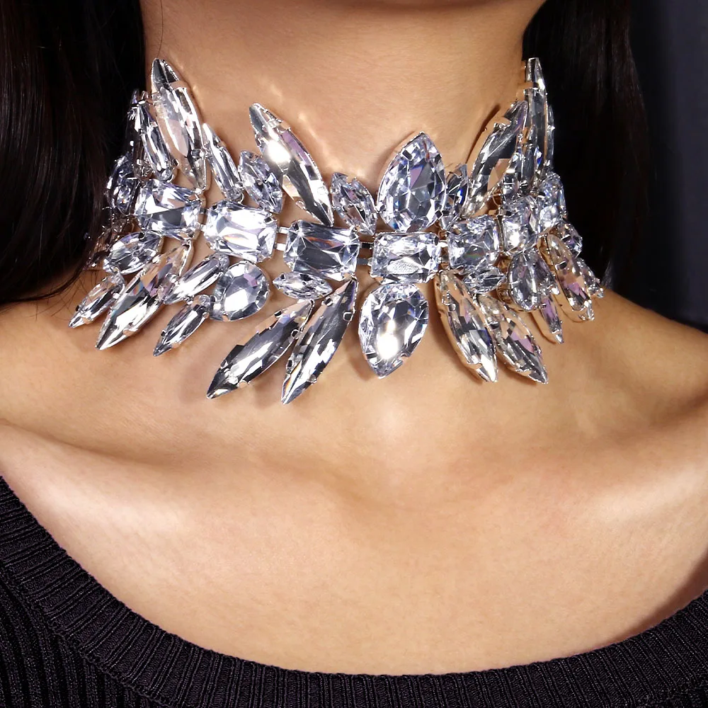 Stonefans Vintage Statement-Halskette mit geometrischem Halsband, Kristallkragen, modisches Statement-Zubehör für Damen, Schmuck, 2024, Dekor