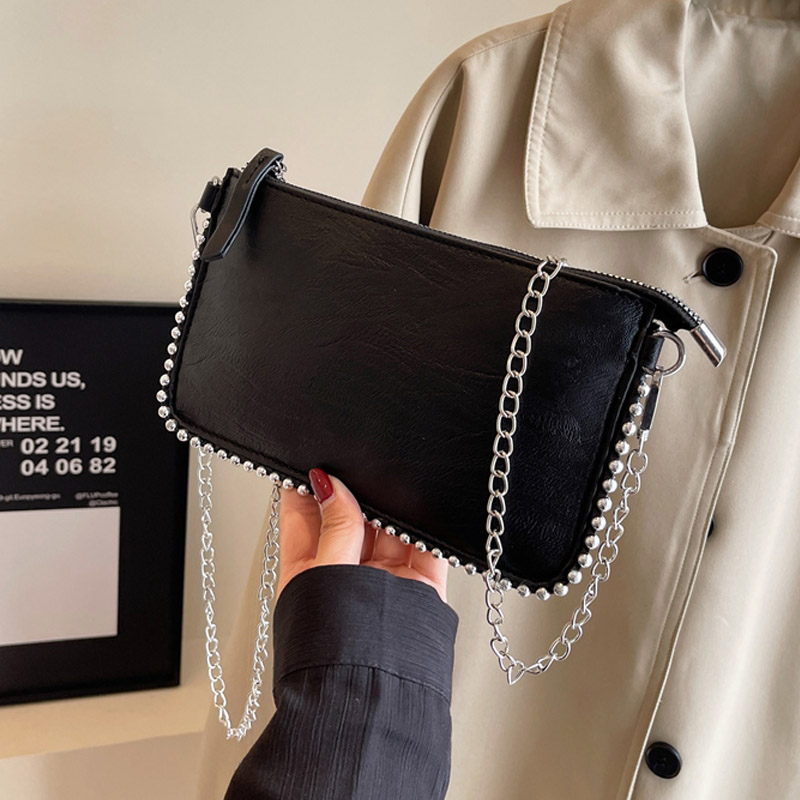 Bolsas transversais pretas de cor sólida para mulheres, bolsas de ombro com corrente de contas para celular, bolsa mensageiro fashion