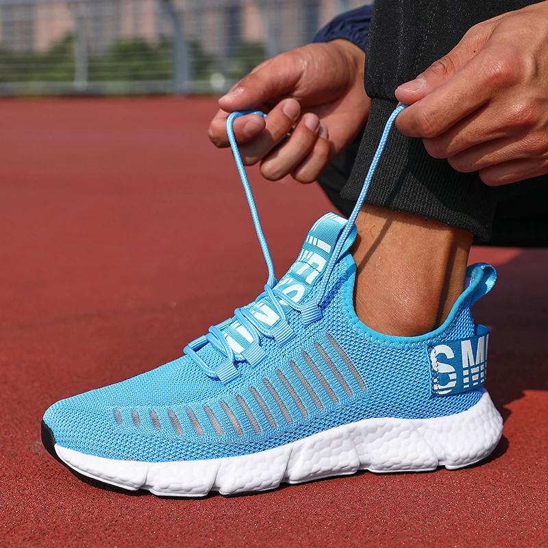 Zomer Heren Sneakers Lichtgewicht Ademend Mesh Outdoor Casual Schoenen Modieuze Tennistraining Schoenen Heren Gratis verzending