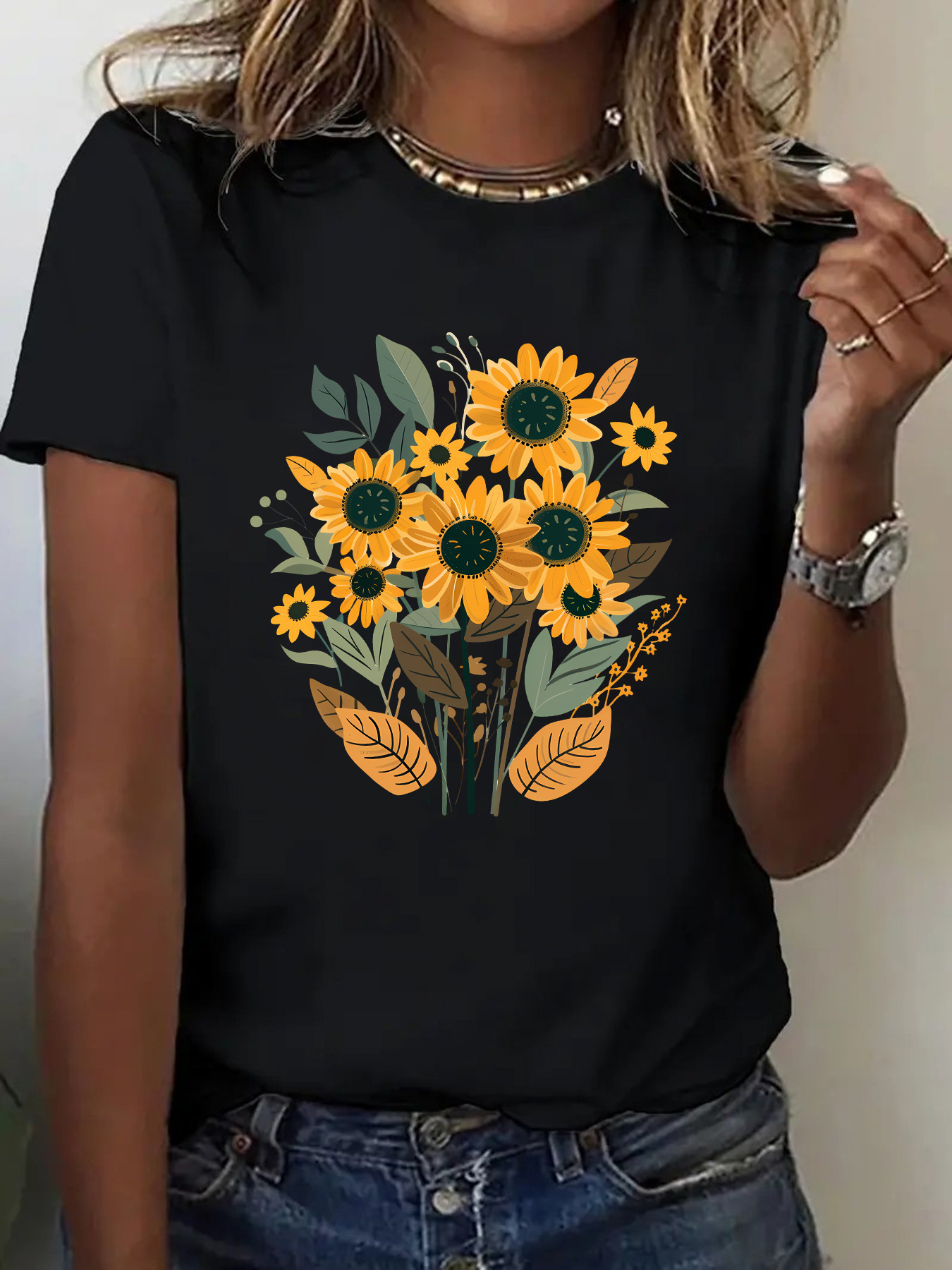 Women's Sunflower Print T-Shirt Vibrant Bouquet Design Short Sleeve Round Neck Harajuku Short Sleeve Casual Aesthetic Clothes
