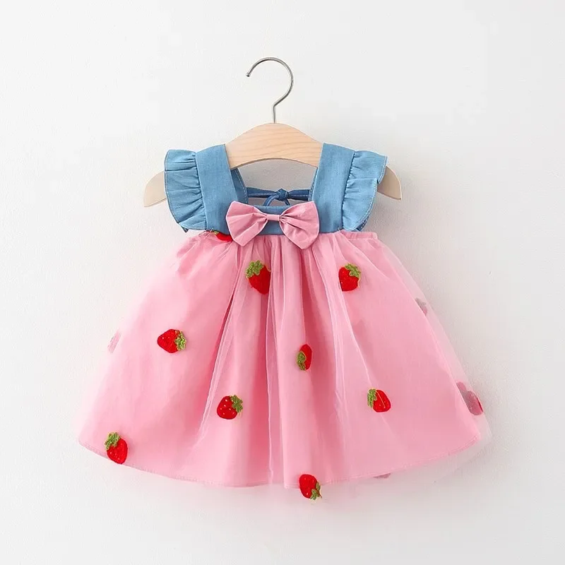 (0-3 años) novedad de verano, vestido para niñas, vestido pequeño con manga voladora y lazo para niños, vestido de princesa fresco con fresas bordadas