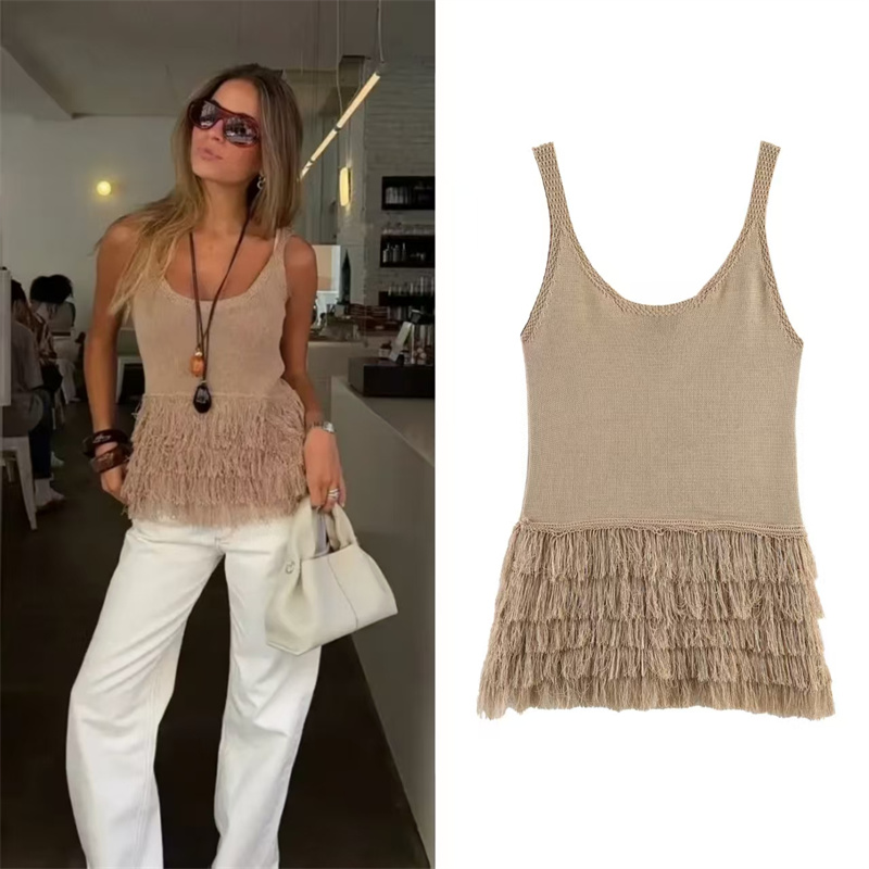 Top Feminino Verão 2026 Novo Estilo Camelo Sem Mangas com Franjas Decoração Estilo Férias Sexy Moderno Único Moda Urbana