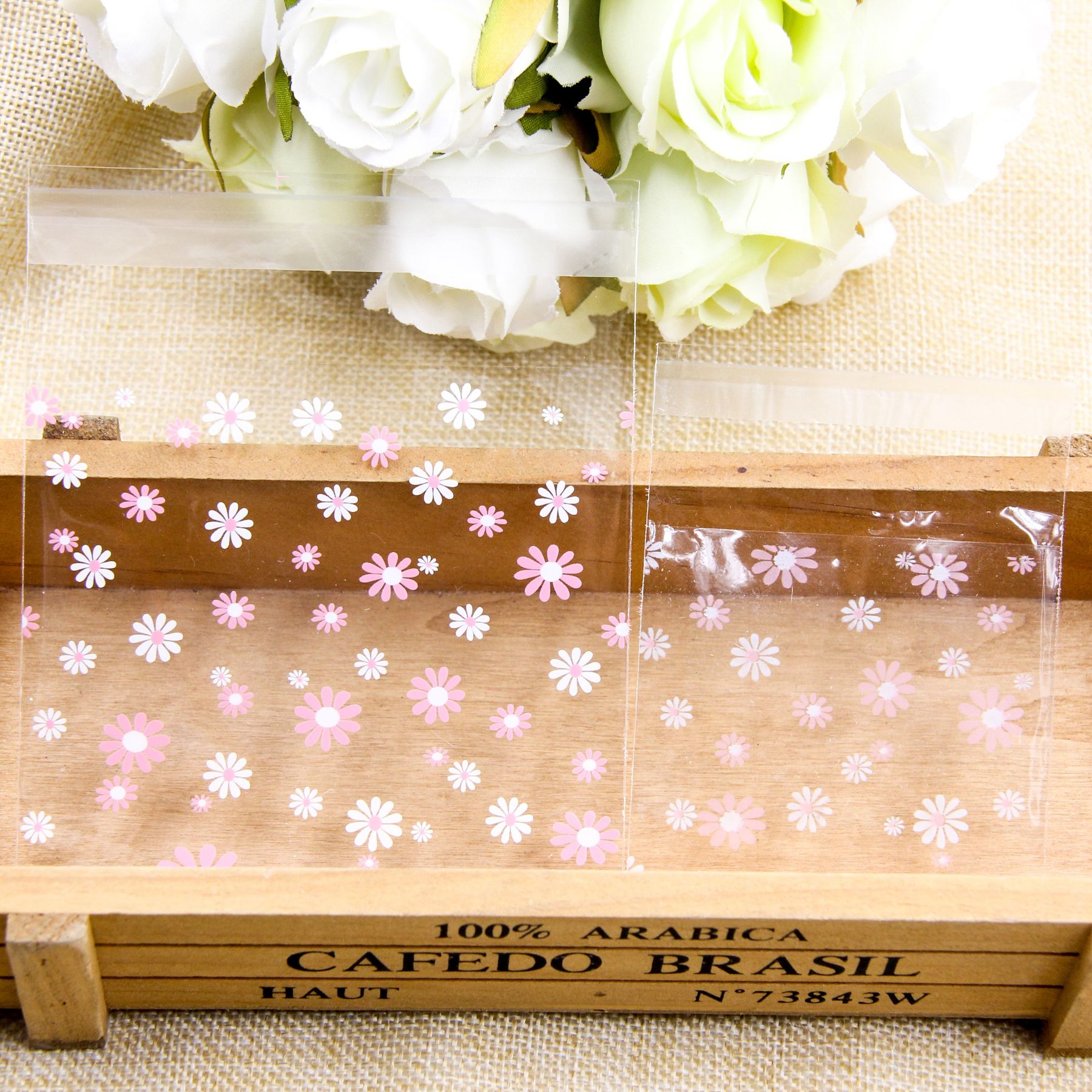 100PCS Daisy Girasole Sacchetti di plastica per caramelle e biscotti Sacchetto autoadesivo di 2 dimensioni per biscotti fai da te Snack Cottura Imballaggio Forniture