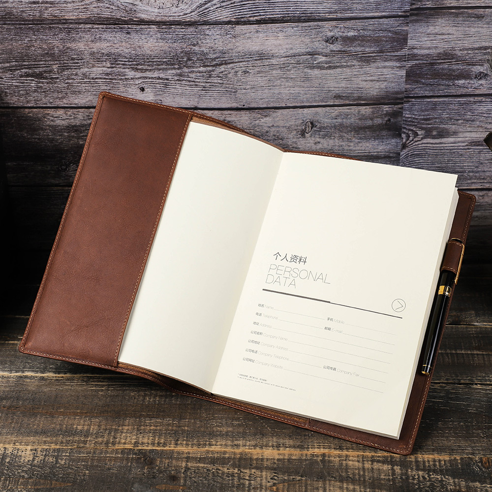 Retro หนังสือหนังแท้ปกแขน Protector พร้อมผู้ถือปากกาธุรกิจ Notepad โน้ตบุ๊คหนังสืออุปกรณ์สํานักงานโรงเรียน