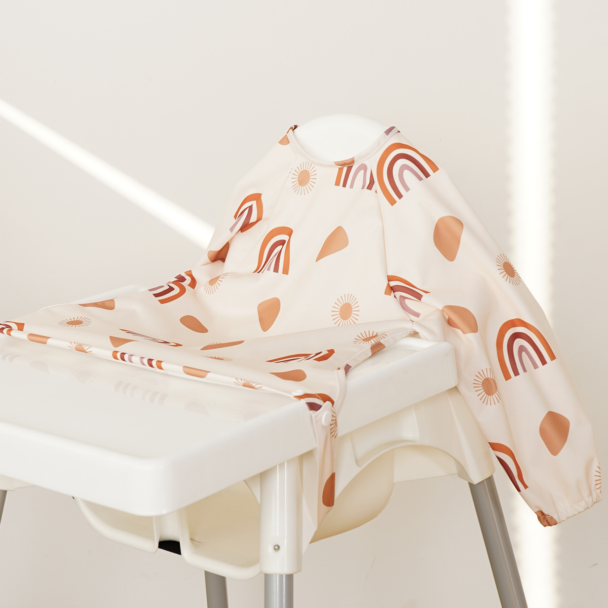 Elinfant Nuovo 1 Pz Uso da Tavolo Poliestere Impermeabile Moda Stampato Bottoni a pressione Design Manica lunga Bavaglino per l'alimentazione del bambino a prova di pasticcio