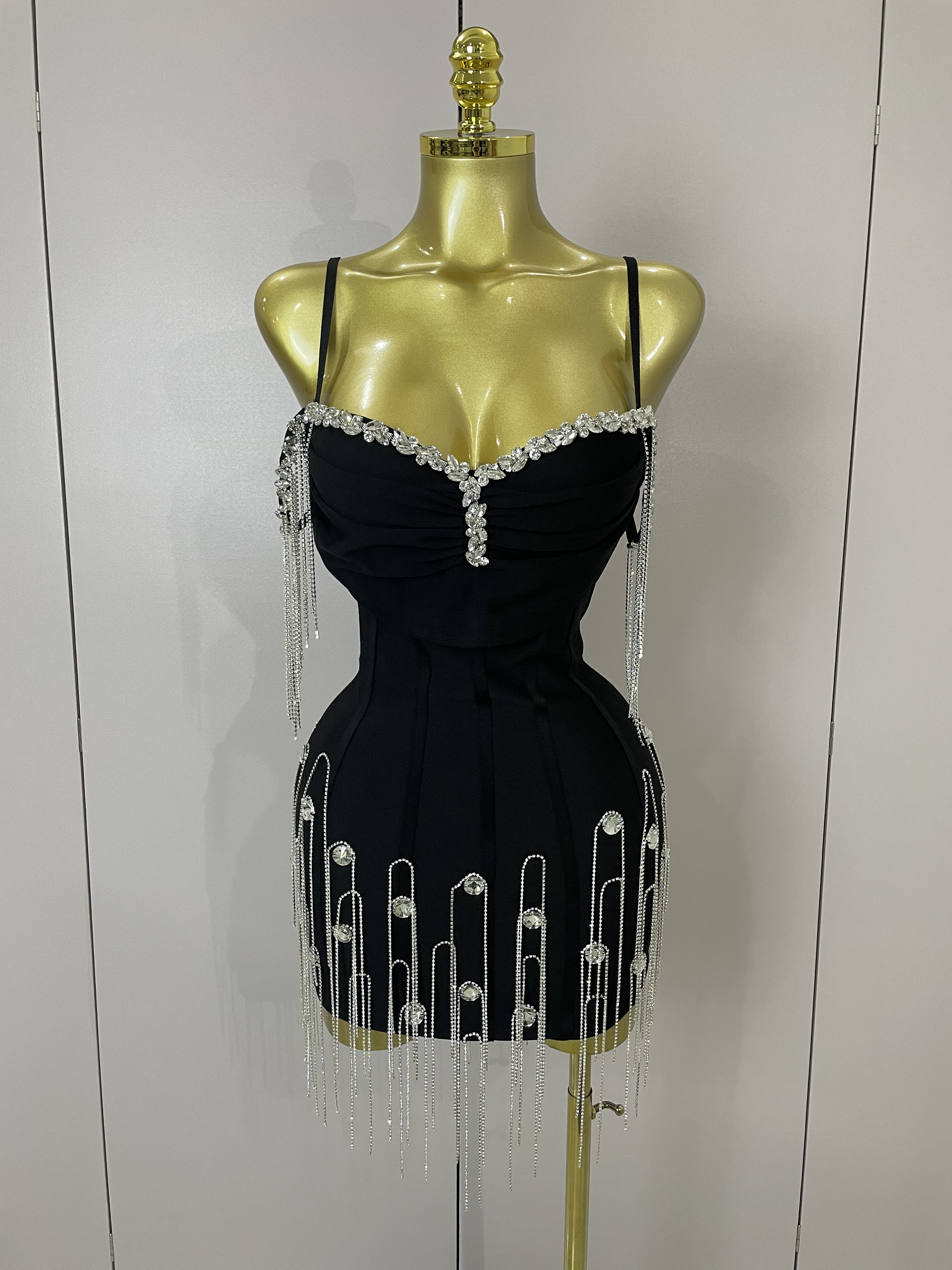 Sexy rückenfreies Spaghettiträger-schwarzes ärmelloses, figurbetontes Verbandkleid für Damen, elegantes Abendkleid, Club, Abendparty, Geburtstagskleider