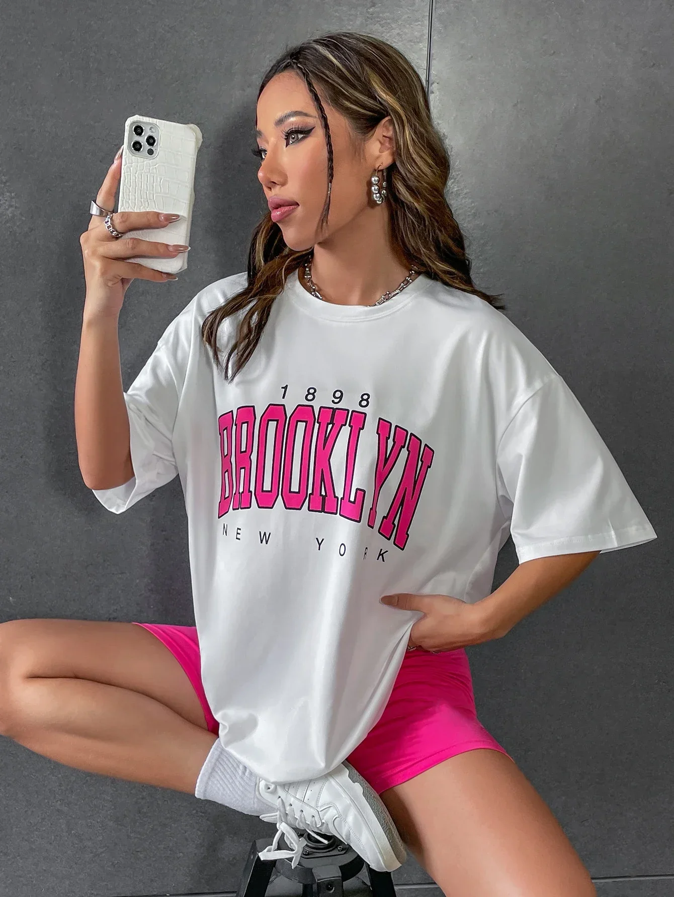 Koszulka damska 1898 Brooklyn York Letter Print Tops Tee Black T-shirt Damska koszulka letnia 90s Graphic Tee Female Cute Tops Tee