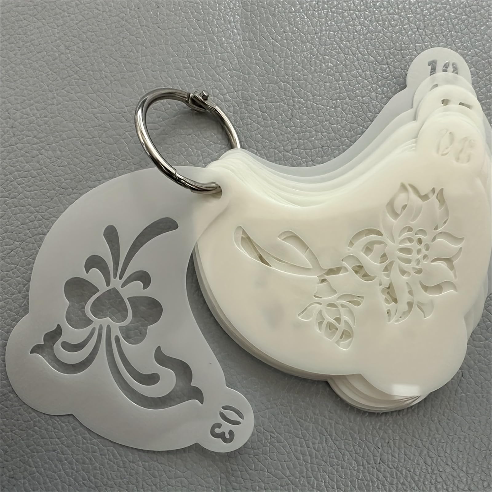 20 plantillas reutilizables para pintar la cara, hechas de plástico PET duradero, lavables y reutilizables, diseñadas con varios patrones florales, telarañas y formas de corazón