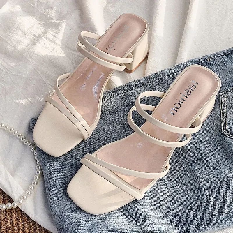 Damen High Heel Sandalen Sommer Casual Damenschuhe Quadratischer Absatz Offene Zehen Knöchelriemen Damen Sandalias Keilabsatz Schuh 2022 Neu