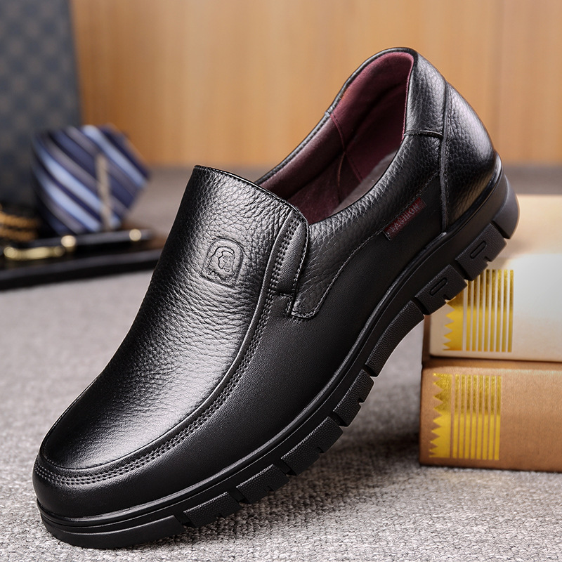 Été nouveaux hommes chaussures en cuir à semelles souples chaussures plates décontractées chaussures de marche en plein air confort mode chaussures en cuir souple mocassins