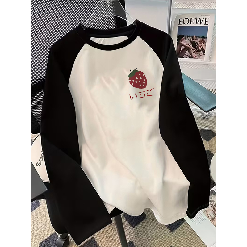 เสื้อยืดแขนยาวลายสตรอว์เบอร์รี่ลำลองสำหรับผู้หญิง เสื้อยืดวินเทจสไตล์เกาหลี ยุค 90 เสื้อยืดลายกราฟิกสำหรับทุกฤดูกาล