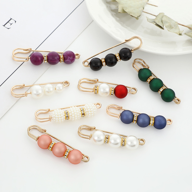 Nueva falda para mujer, artefacto para la cintura, Pin para la cintura, bonito broche con diamantes de imitación y perlas de imitación, Pin antiiluminación, joyería H1379