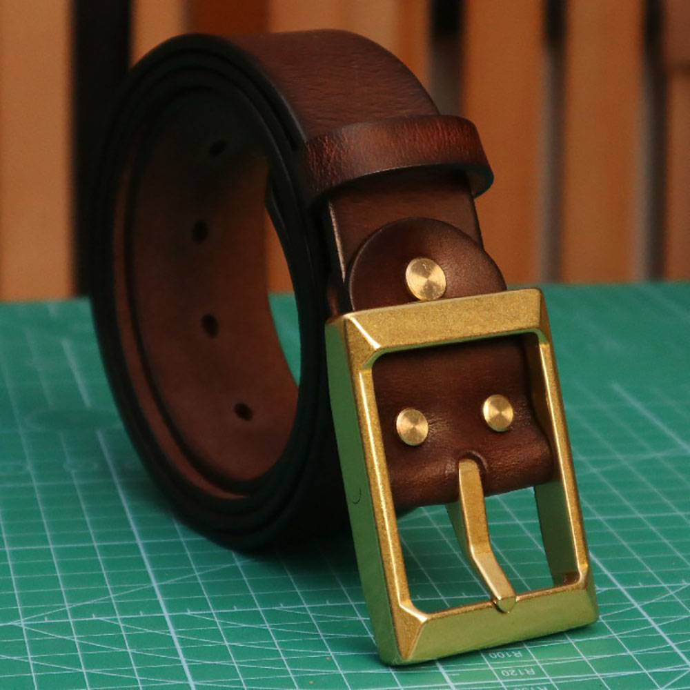 Cinturón desgastado hecho a mano con hebilla de latón Retro para hombre, cinturón moderno y versátil de cuero de vaca, estilo Amekaji
